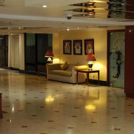 London Crown 2 Hotel Apartments Dubaï Extérieur photo