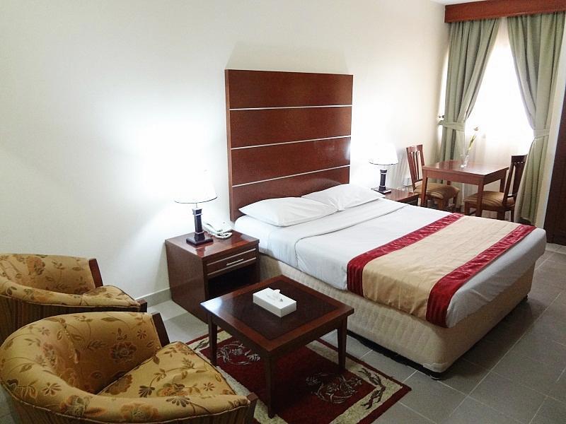 London Crown 2 Hotel Apartments Dubaï Extérieur photo