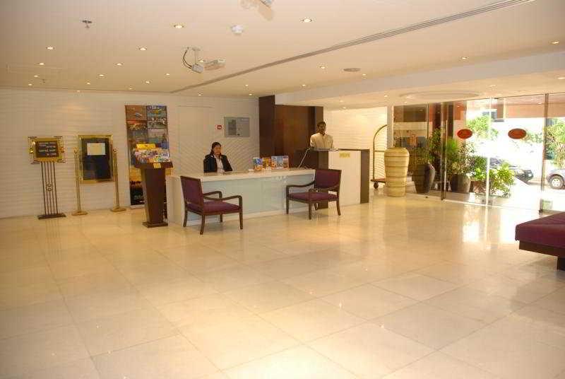 London Crown 2 Hotel Apartments Dubaï Extérieur photo