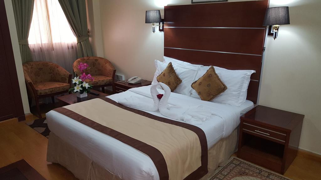 London Crown 2 Hotel Apartments Dubaï Extérieur photo