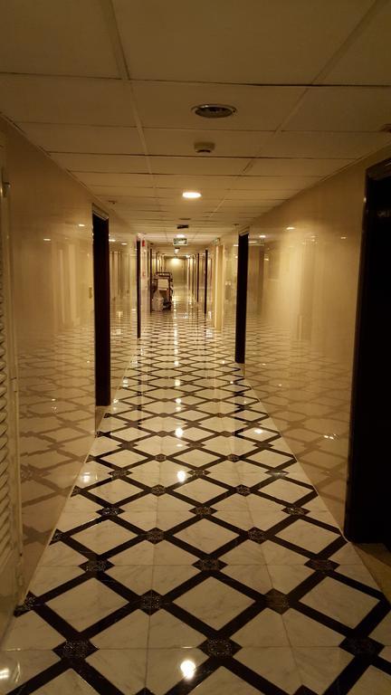 London Crown 2 Hotel Apartments Dubaï Extérieur photo